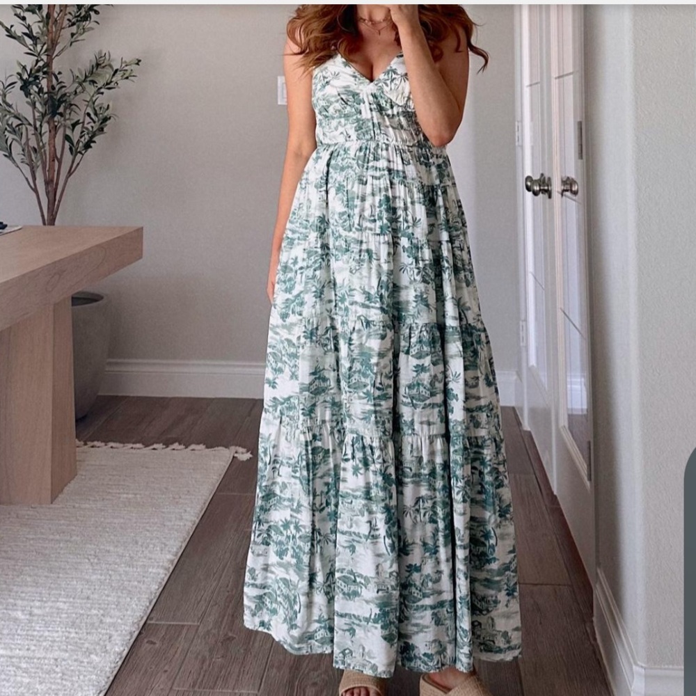 NWOT Abercrombie tiered maxi dress